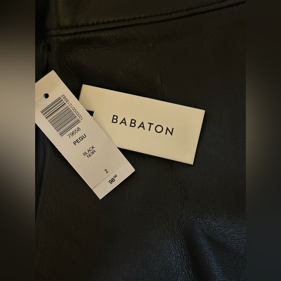 Aritiza babaton pegu high-rise pencil skirt with a front slit. Size 2 - Picture 3 of 5